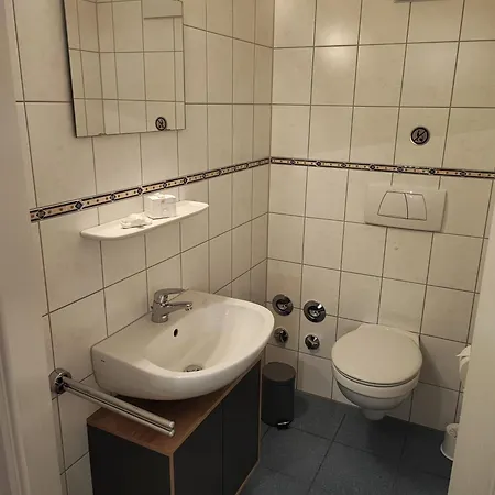 아파트 Planer Altstadtwohnung Mit Terrasse & Parkplatz *