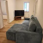 Planer Altstadtwohnung Mit Terrasse & Parkplatz *