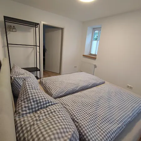 Planer Altstadtwohnung Mit Terrasse & Parkplatz Apartment